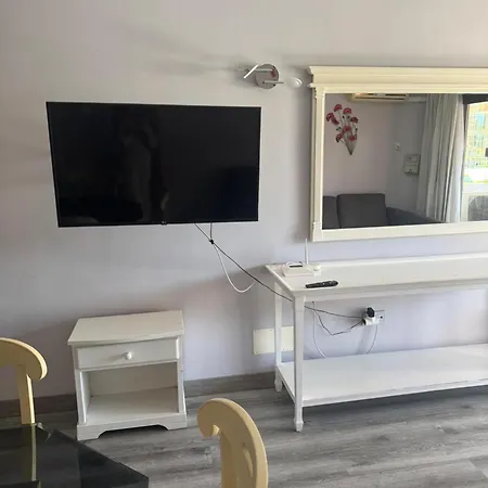 Americas 1-bed Sleeps 5 Pool Parking Apartamento Playa de las Américas