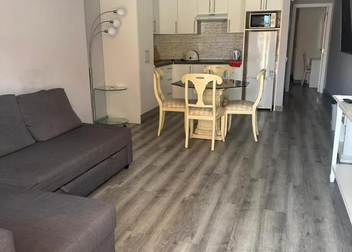 Americas 1-bed Sleeps 5 Pool Parking 플라야데라스아메리카스