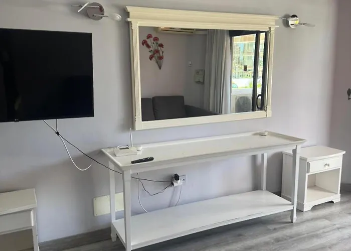 Americas 1-bed Sleeps 5 Pool Parking 아파트 *