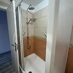 Americas 1-bed Sleeps 5 Pool Parking