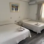 Americas 1-bed Sleeps 5 Pool Parking Apartamento